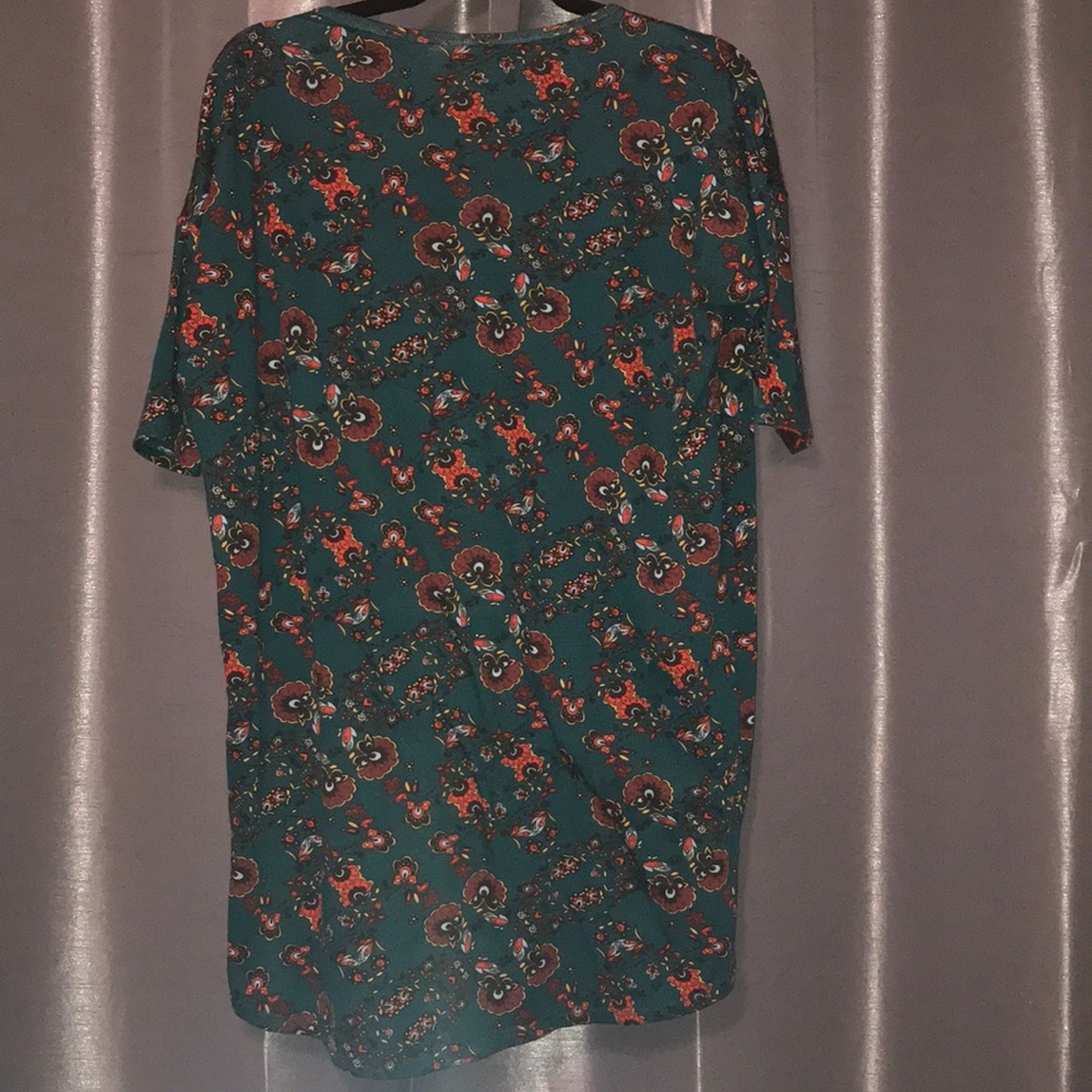 Lularoe Top Size XS - Picture 3 of 3
